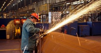 Copertina di “Ambiente svenduto”. Taranto avrà la sua sentenza dopo 5 anni