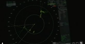 Copertina di Ufo, il nuovo video del radar della portaerei Omaha: emergono coincidenze inquietanti. Silenzio dal Pentagono
