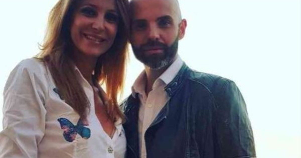 Adriana Volpe, l’ex marito Roberto Parli la attacca: “Nudo davanti a mia figlia, chi è quest’uomo”. E lei: “Palesa i suoi gravi problemi”