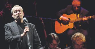 Copertina di L’artista torna sul palco. “Via con” Paolo Conte