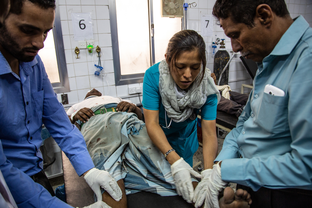 Yemen, Hodeidah, Al Salakhana hospital, 30 April 2019 – Dr Lupita Noria Garcia, ER doctor, is examining a patient injured during a road traffic accident.