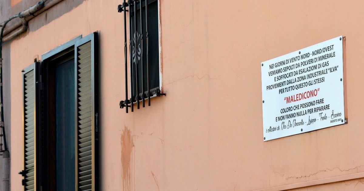 Taranto, la battaglia persa da 6 governi. Decreti inutili e i veleni sempre come prima. La politica del “salva Ilva” che non ha mai risolto nulla