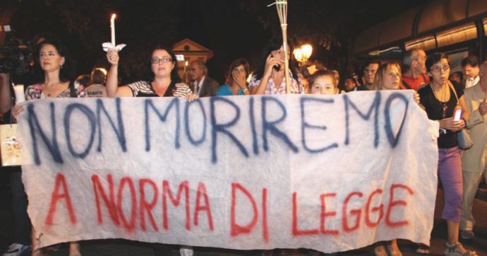 Copertina di La festa triste dei familiari: “Se non chiude, è inutile”