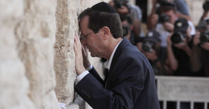 Israele, Isaac Herzog è il nuovo capo dello Stato. L’ex leader laburista eletto dal Parlamento con una maggioranza record