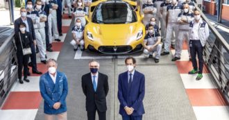 Copertina di I soldi del Recovery e gli incontri. Il governo “corteggia” Stellantis