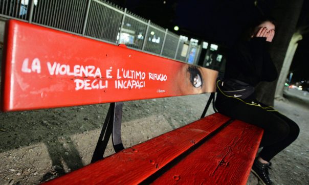 Copertina di Vanessa Zappalà e le altre donne ammazzate ad agosto, uno dei mesi con più femminicidi