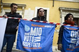 Copertina di A 10 anni dal referendum sull’acqua nulla è cambiato. L’esempio delle capitali Ue