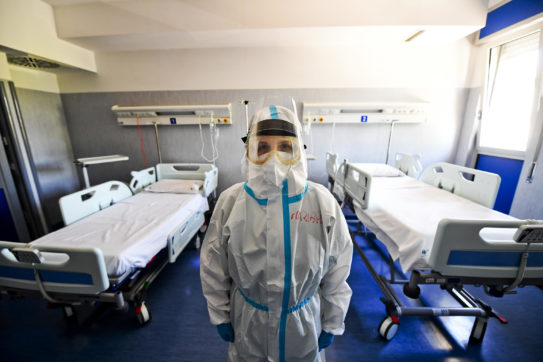 Covid, i dati: 882 positivi su 188.474 tamponi, tasso positività allo 0,46%. 21 i nuovi decessi