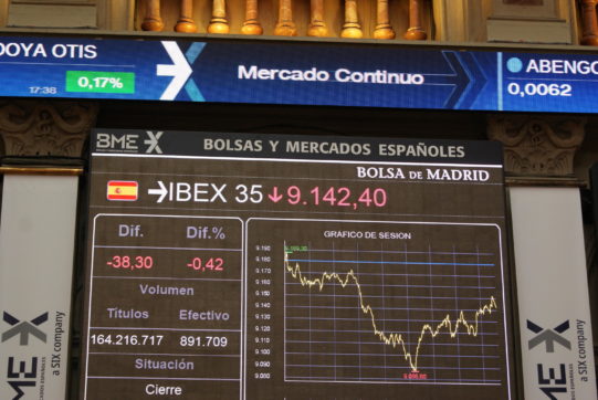 Lavoro, la ripresa in Spagna c’è, ma con dei però. Rivolta delle Regioni sulle possibili chiusure