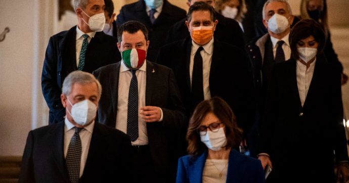 Salvini preme per il partito unico di Lega e Fi, no di Toti e Gelmini. Tajani: “Nessuna fusione ma un migliore raccordo”