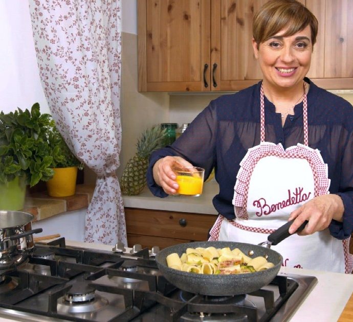Caro energia, le 8 “regole” di Benedetta Rossi per risparmiare in cucina: “I fornelli a gas e a induzione fanno lievitare i costi delle nostre bollette”