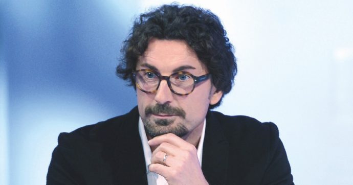 Il ministro che in tuta ha scalato “il Sistema” (ma solo su Amazon)