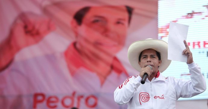 Lima si sveglia col rebus governo