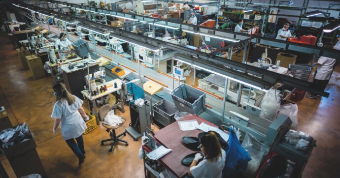 Passa l’emendamento che salva la ‘moda sporca’: dalla destra uno scudo per i grandi marchi