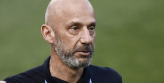 Copertina di Gianluca Vialli: “Io con il cancro non ci sto facendo una battaglia, perché perderei. Spero si stanchi di me”