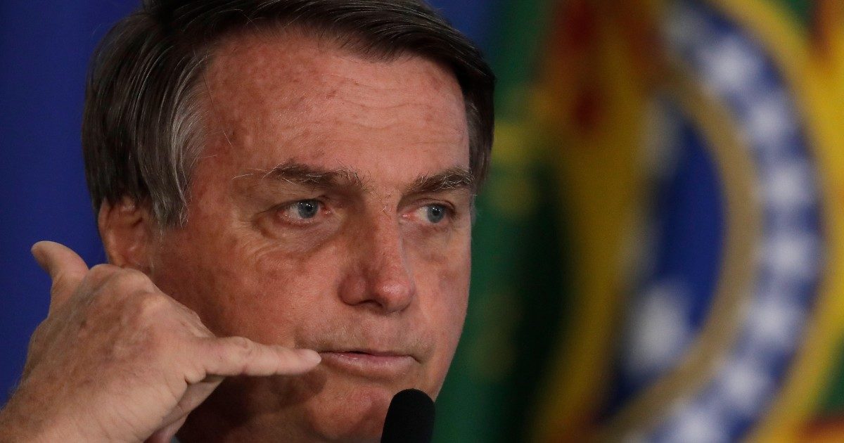 Brasile, Bolsonaro e il calcio come arma di distrazione di massa: la Coppa America per distogliere l’attenzione dalla cattiva gestione del Covid