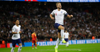 Copertina di Italia-Inghilterra, il Sun: “Harry Kane ‘destinato’ a diventare capitano per via della maglia di Beckham”