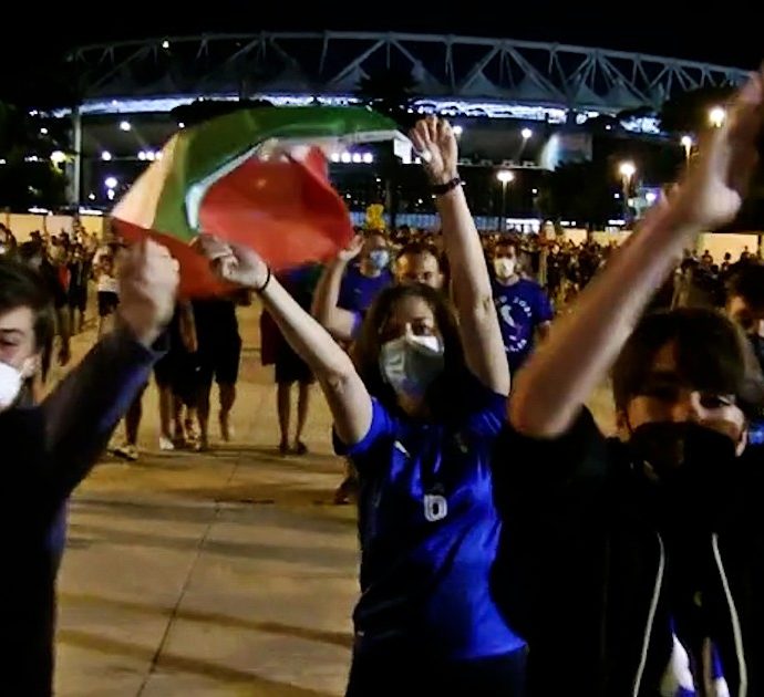 Europei 2021, la festa dei tifosi azzurri all’Olimpico dopo la vittoria contro la Turchia