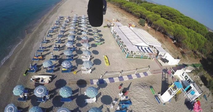 Il sindaco indagato toglie il permesso al suo denunciante