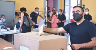 Copertina di Primarie  per pochi intimi: a Torino votano in 11 mila