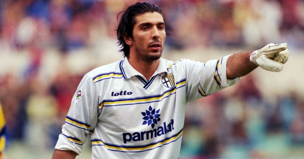 https://st.ilfattoquotidiano.it/wp-content/uploads/2021/06/15/Gianluigi-Buffon-Parma-1050x551.jpg