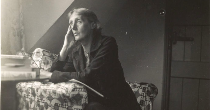 Copertina di Virginia Woolf, l’amica insicura e antipatica che dà buca alle cene e litiga con la sorella