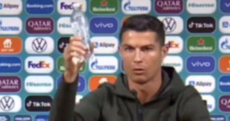 Copertina di Cristiano Ronaldo nasconde le bottiglie di Coca-Cola e il titolo crolla in Borsa: il valore dell’azienda cala di oltre 4 miliardi di dollari