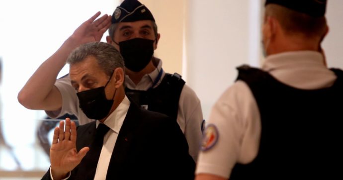 Sarko in aula: “Fatture false per le spese elettorali? Mai”