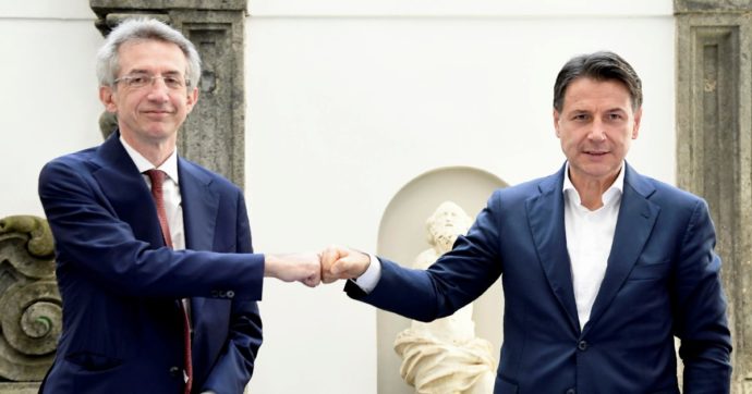 Conte fa il capo e a Napoli i 5S si “annettono” il dem Manfredi
