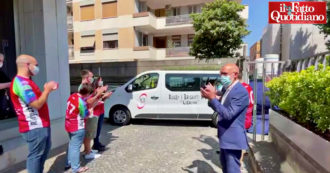 Copertina di Subirono incendi e atti intimidatori, l’Ance regala un pulmino ai Briganti di Librino: “Questi gesti ci spingono a non mollare”