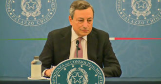 Copertina di Draghi: “Stop mascherine? Bisogna continuare, domani chiedo parere al Cts. Stato d’emergenza non può essere deciso un mese prima”