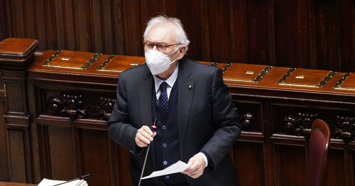 Piano estate, 1.941 scuole senza fondi. La preside di Tor Bella Monaca: “Noi in periferia e con alunni in difficoltà, ma costretti a chiudere”