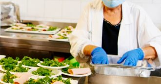 Copertina di Torino, la nuova sperimentazione: nelle mense scolastiche un pasto vegano al mese e anche un piatto ideato da uno chef
