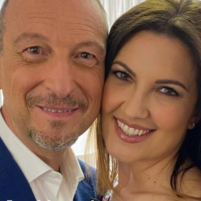 Sanremo 2023, Giovanna Civitillo e l’apertura del profilo Instagram di Amadeus: “Finalmente si è staccato dal mio”