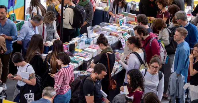 Copertina di C’è “Vita Supernova” a Torino: il Salone del Libro torna in presenza in autunno