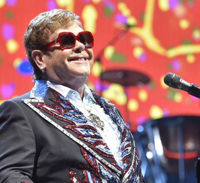 Elton John annuncia il suo ultimo concerto in Italia a San Siro: ecco tutti i dettagli