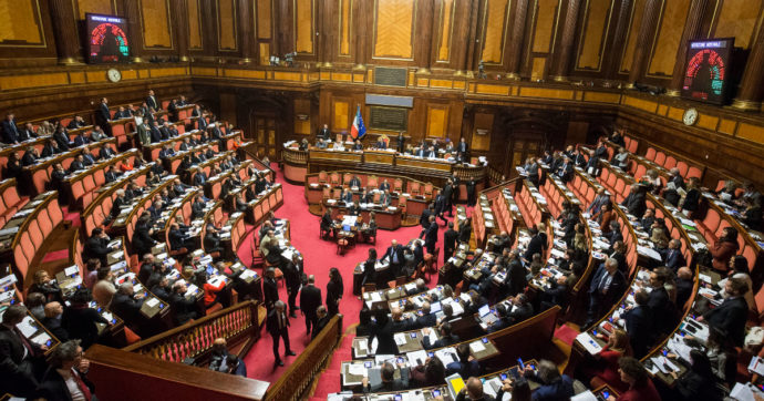 In Italia siamo ancora al ‘canagliume’ crociano, ovvero i politici che fanno finta di essere devoti