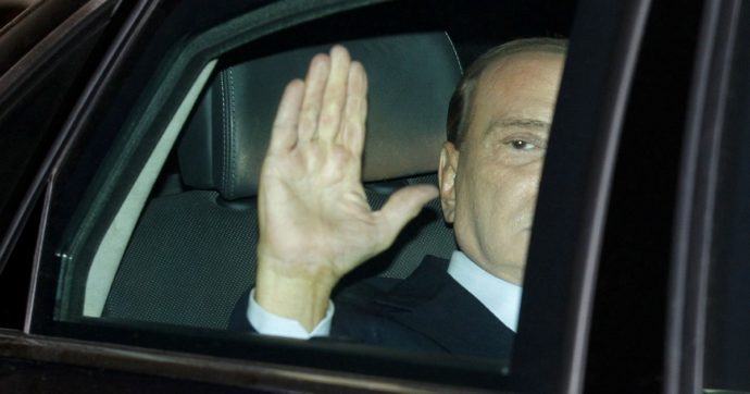Copertina di Tra dichiarazioni e pizzini, il mistero dei soldi di Cosa Nostra a Berlusconi