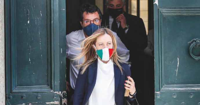 Sondaggite a destra: la guerra dei decimali