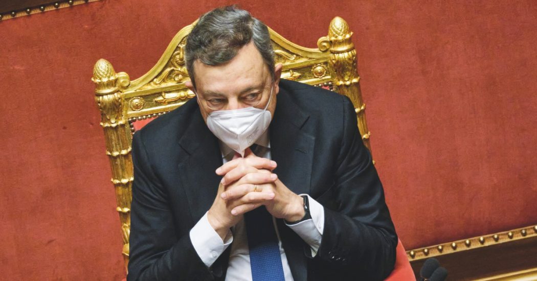 Lettera di 150 economisti a Draghi contro i consulenti liberisti: “Alcuni hanno visione estremista contro l’intervento pubblico e negano cambiamento climatico”