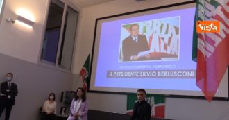 Copertina di Milano, Berlusconi al telefono all’ evento di FI: ‘Non è gara su tempi, non vince chi ha già nome. Valutiamo candidati che non sono su giornali’