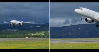 Copertina di Paura sulla pista d’atterraggio, l’aereo centra lo stormo di uccelli ed è costretto a riprendere quota -Video