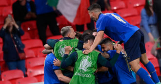 Copertina di Italia-Austria 2-1, l’Italia soffre ma si qualifica. Tutto nei supplementari: vantaggio di Chiesa, raddoppia Pessina, poi accorcia Kalajdzic