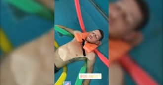 Copertina di Il “riposo” degli Azzurri dopo Italia-Austria: così i calciatori si lasciano “cullare” dall’acqua della piscina – Video