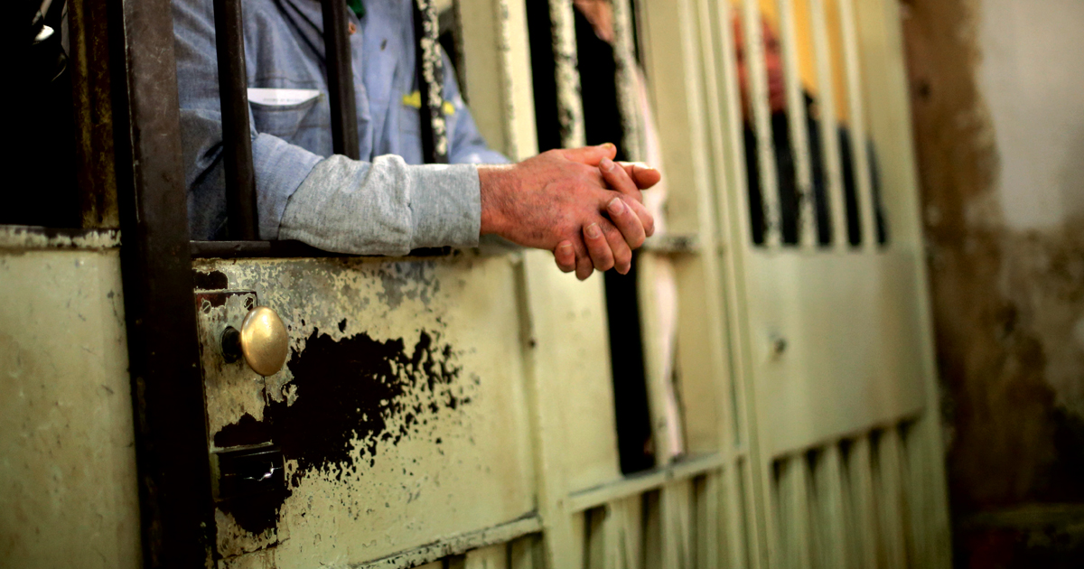 curare la salute mentale dei detenuti conviene previene le recidive e fa risparmiare lo stato da Ilfattoquotidiano.it curare la salute mentale dei detenuti conviene previene le recidive e fa risparmiare lo stato