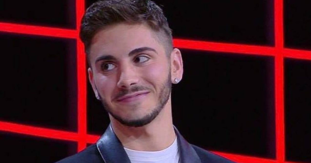 Nicolò Scalfi, il supercampione di Caduta Libera rivela: “Il corriere mi ha portato 200mila euro in gettoni d’oro dentro un pacco”