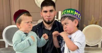 Copertina di Hasbulla e Abdu Rozik, i due lottatori affetti da disturbo della crescita sono famosissimi ma la polemica è accesa: “È immorale”