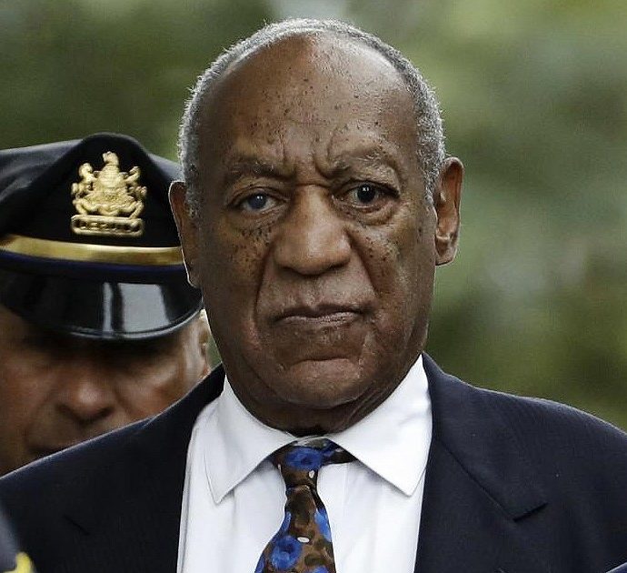 Bill Cosby condannato per violenza sessuale su una minorenne: “Ha abusato di una 16enne”. I suoi legali annunciano il ricorso