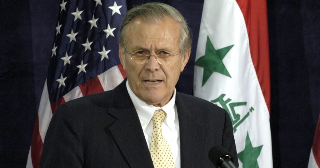 È morto Donald Rumsfeld: l’ex segretario della Difesa americana con George W. Bush aveva 88 anni