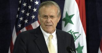 Copertina di È morto Donald Rumsfeld: l’ex segretario della Difesa americana con George W. Bush aveva 88 anni